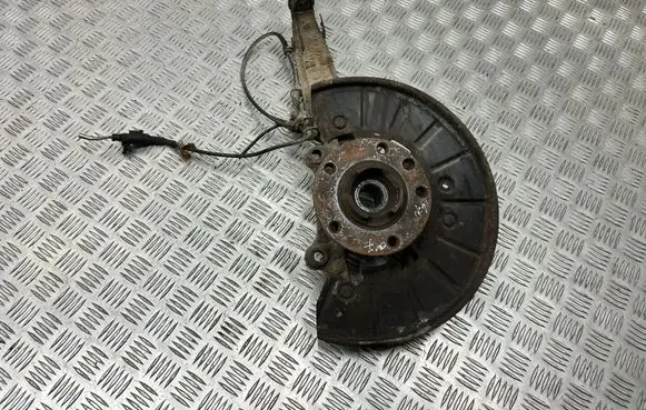 Audi Q7 4L Front wheel hub spindle knuckle
