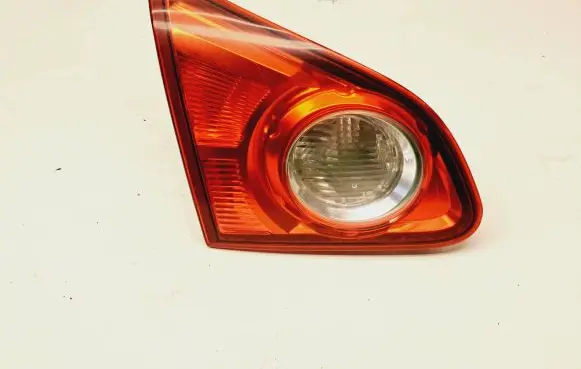 Nissan Qashqai Tailgate rear/tail lights 89071063 26555JD800 P32L800T