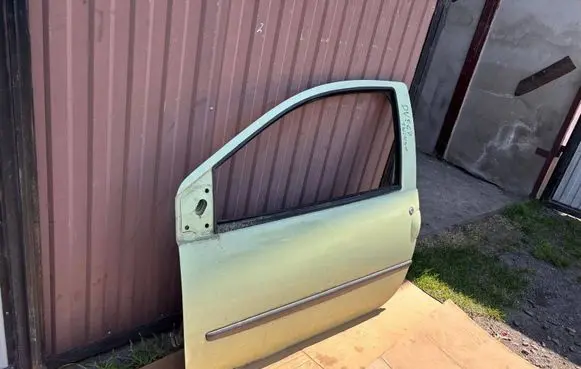 Renault Twingo II Door (2 Door Coupe) 15151515