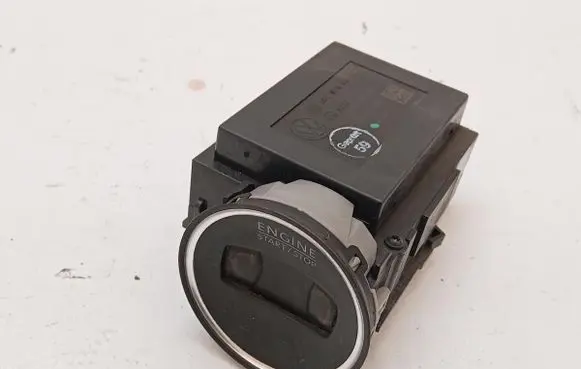 Volkswagen PASSAT B6 Ignition lock 3C0905843
