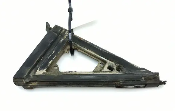 Mercedes-Benz COMPAKT W115 Other front door trim element 1157251066