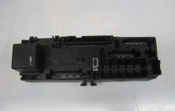 Mercedes-Benz E W210 Fuse box set A0005400372
