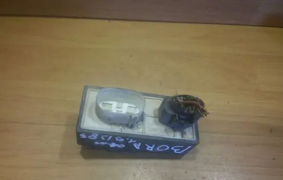 Coolant fan relay
