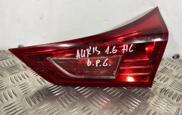 Toyota Auris E180 Tailgate rear/tail lights 05170237