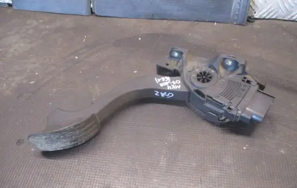 Ford Mondeo MK IV Accelerator throttle pedal 6G929F836RC 6PU00922014