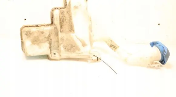 Windshield washer fluid reservoir/tank