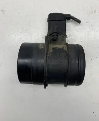 Volkswagen Touran I Mass air flow meter 074906461B 0281002461
