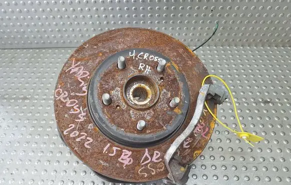 Toyota Yaris Cross Front wheel hub spindle knuckle