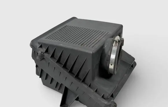 Cadillac Escalade Air filter box 25873811
