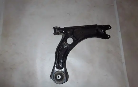 Skoda Kamiq Front lower control arm/wishbone 2Q0407152E