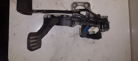 Volvo C70 Accelerator throttle pedal 7G9N2D094MC A13513