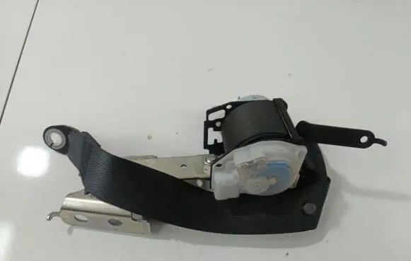 Toyota Avensis T250 Rear seatbelt 501U9AI280