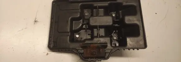 KIA Sportage Battery box tray 37150D3500