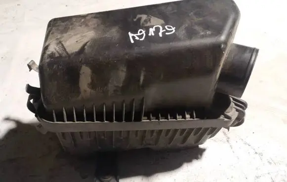 Air filter box
