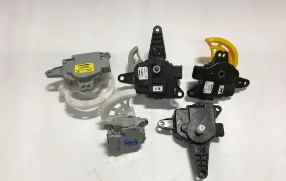 Hyundai Ioniq A/C air flow flap actuator/motor 