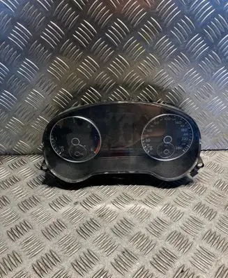 Volkswagen Jetta VI Speedometer (instrument cluster) 5C6920871A