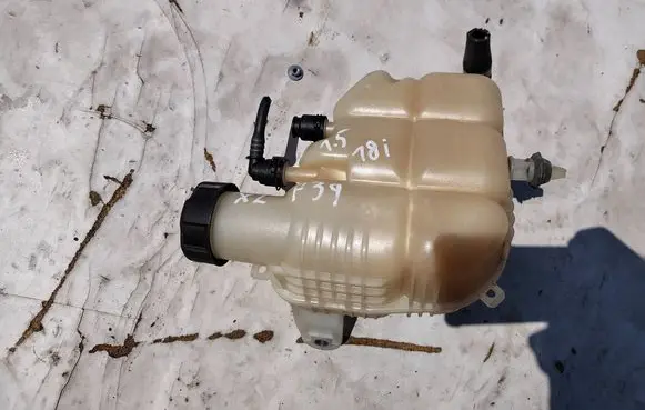 BMW X2 F39 Coolant expansion tank/reservoir 17138687503