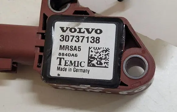 Volvo V50 Airbag deployment crash/impact sensor 30737138