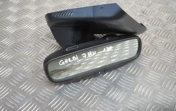 Maserati Ghibli Rear view mirror (interior)