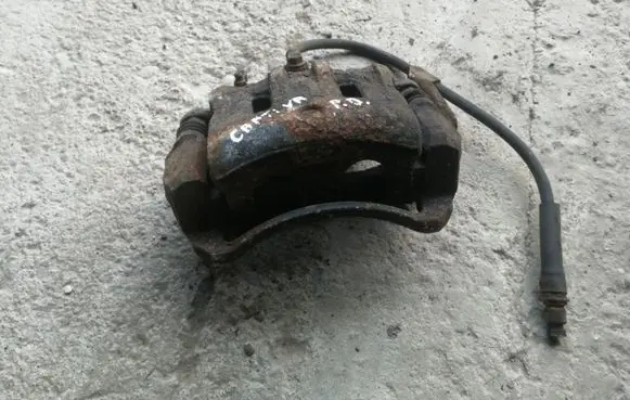 Chevrolet Captiva Front brake caliper