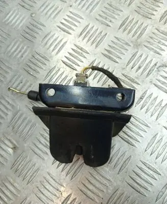 Audi A6 S6 C5 4B Loading door lock 