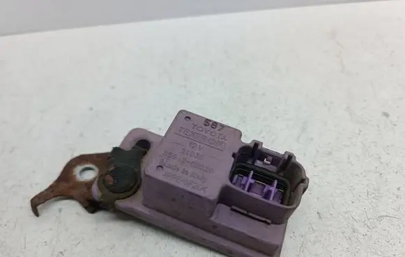 Toyota Corolla E120 E130 Light washer relay 8594202020 21030