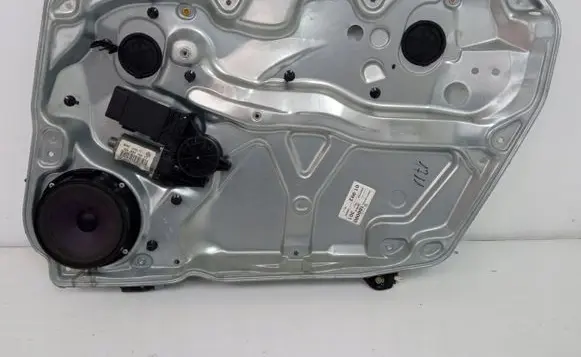 Volkswagen PASSAT B5.5 Sliding door motor assembly 