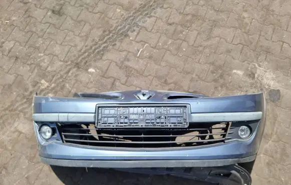 Renault Clio III Front bumper