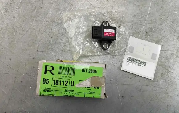 Nissan Navara D40 Airbag deployment crash/impact sensor 319551BN0A