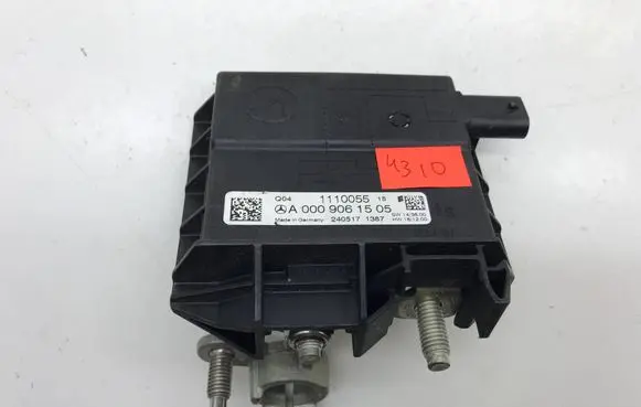 Mercedes-Benz C W205 Battery relay fuse A0009061505 1110055