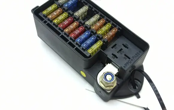 Jaguar XJ X308 Fuse module LNE2800CA 232606271100 518001003