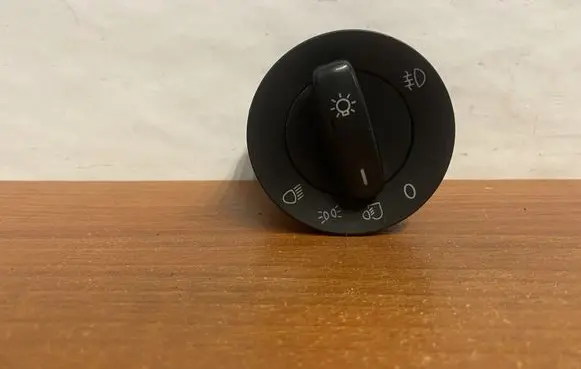 Volkswagen PASSAT B6 Light switch 1K0941431M B432