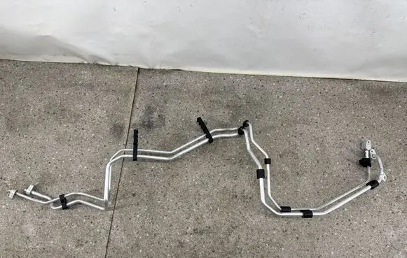 BMW X7 G07 Air conditioning (A/C) pipe/hose 9493993