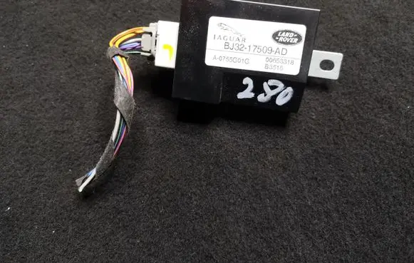 Land Rover Range Rover Evoque L538 Window wiper interval relay BJ3217509AD