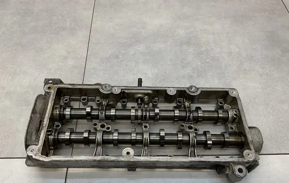 Volkswagen PASSAT B8 Engine head 04L103308C 04L103292F