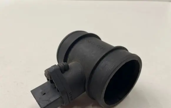 Audi A2 Mass air flow meter 057906461A 0281002355