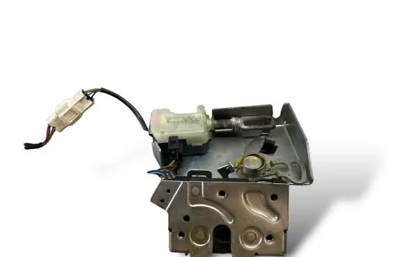 Ford Mondeo Mk III Tailgate/trunk/boot lock/catch/latch 3S71A43102AC S1XHA
