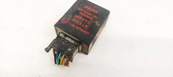 Volkswagen Touran I Tow bar relay 52400006 E2710R021005