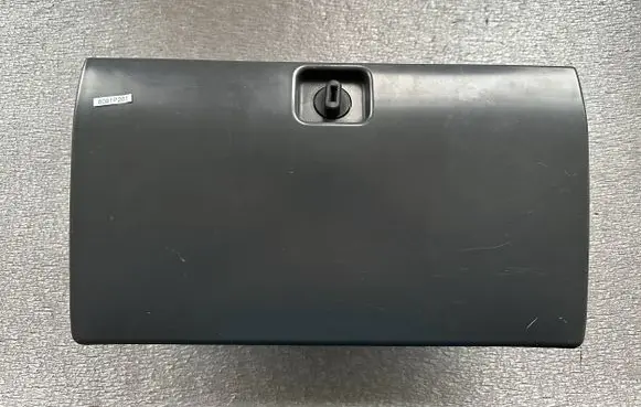 Nissan Patrol Y60 Glove box lid/cover 6852003J11
