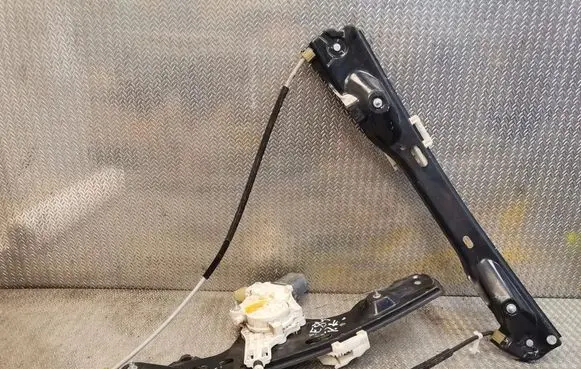 BMW X1 E84 Front door electric window regulator 2990293