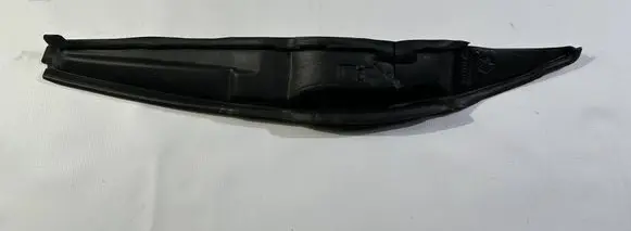 Chrysler Pacifica Fender foam support/seal 68225663A