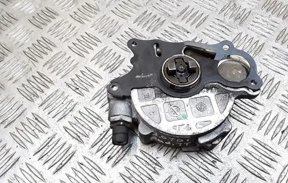 Audi TT TTS Mk2 Vacuum pump 03l145100