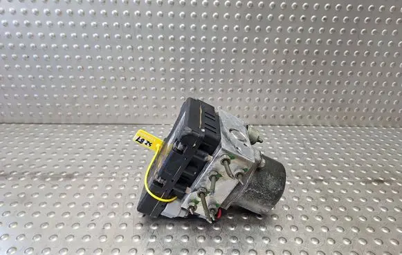 Mitsubishi Pajero ABS Pump 84440-2670 MR370264