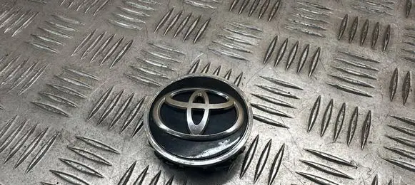 Toyota RAV 4 (XA40) Original wheel cap