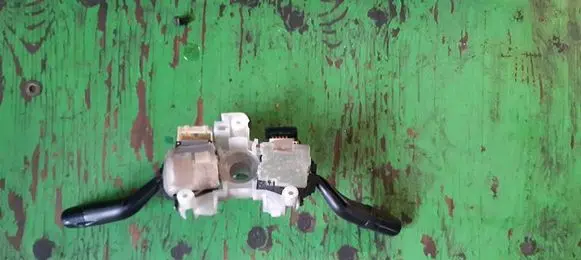 Mazda 626 Wiper turn signal indicator stalk/switch GE6V
