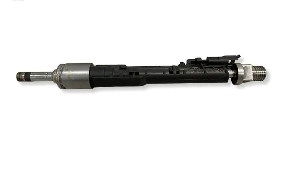 BMW 4 F36 Gran coupe Fuel injector 0261500172 7639994