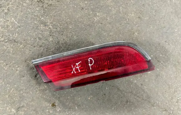 Jaguar XF X250 Tailgate rear/tail lights 8X2315K273