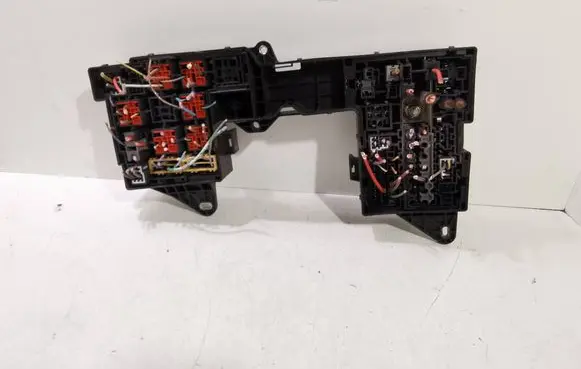 Jaguar XF X250 Fuse module 7154592730 8X2T14A067AC