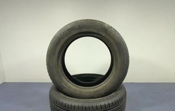 Ford Kuga II R17 summer tire 4024063002661