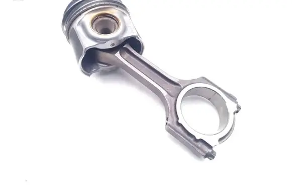 Ford Transit Courier Piston with connecting rod YMR6